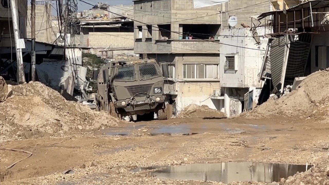 İsrail'in Batı Şeria’nın Tulkerim kentindeki saldırılarında bir kişi öldü, 4'ü yaralandı