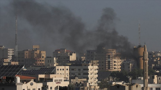 İsrail ordusu Gazze'de İslami Cihad mevkilerini bombalıyor
