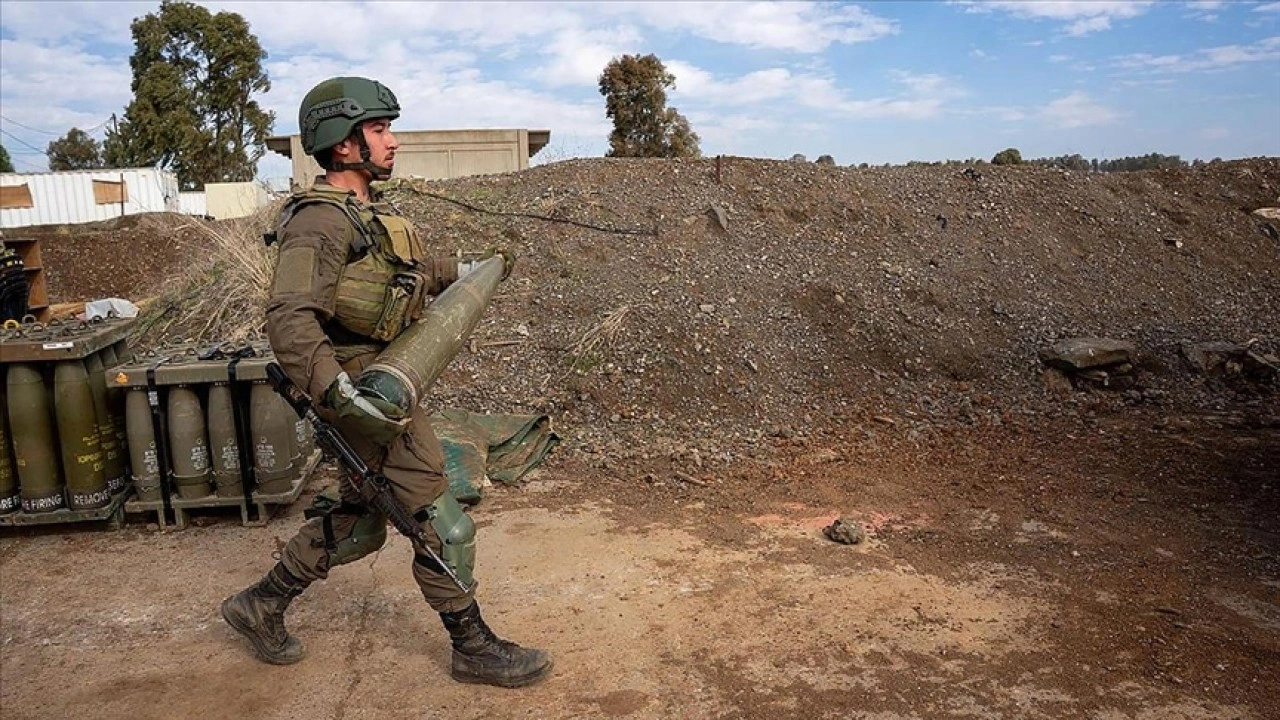 İsrail ordusu, işgal altında tuttuğu Golan Tepeleri'ndeki Şeyh Dağı'nın Suriye tarafını işgal etti