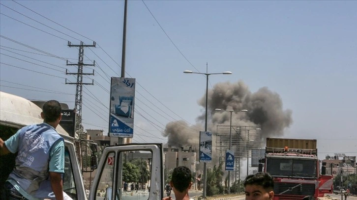 İsrail'in Gazze'de çeşitli bölgelere düzenlediği saldırılarda en az 40 kişi öldü