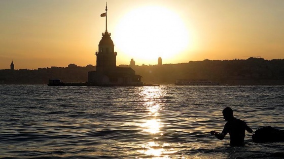 İstanbul'a önce aşırı sıcak sonra sağanak geliyor