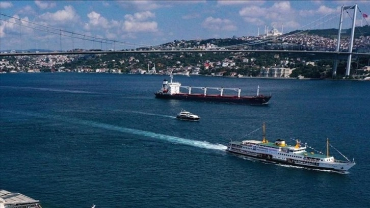 İstanbul Boğazı güney-kuzey yönlü olarak gemi trafiğine açıldı