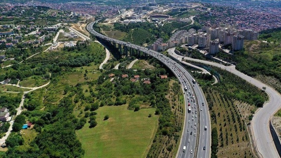 İstanbul'da alev alan yolcu otobüsü yoluna devam etti