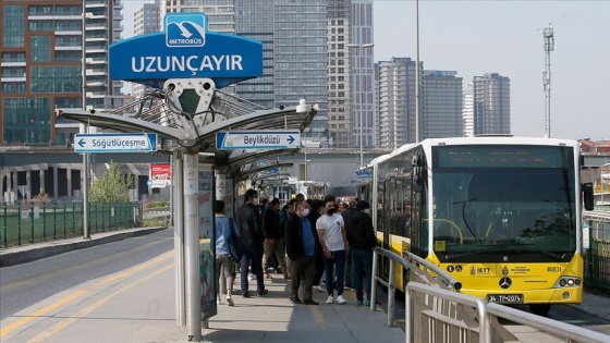 İstanbul'da ayakta yolcu taşıyan otobüs ve metrobüslarda yolcu kapasitesi kararı