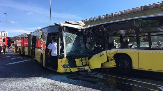 İstanbul'da metrobüs kazası: 32 yaralı