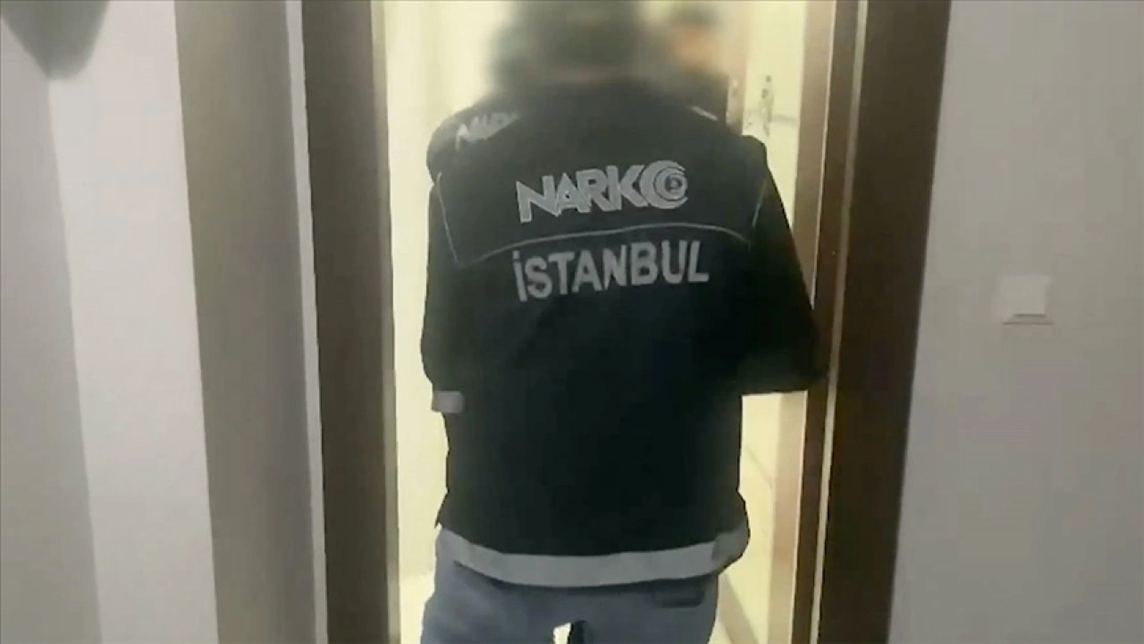 İstanbul'da 'Narkokapan-12' operasyonunda 79,5 kilogram uyuşturucu ele geçirildi