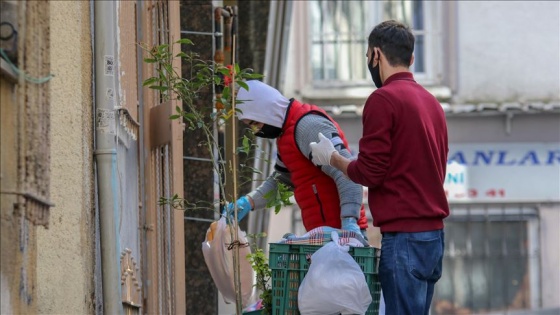 İstanbul'da sokağa çıkma yasağında ekmek dağıtımı sorunsuz yapıldı