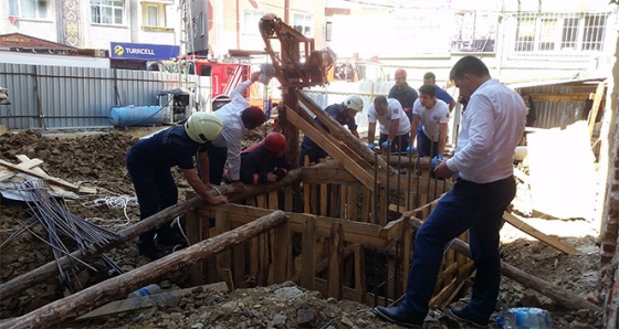 İstanbul’da temel kuyusunda can pazarı