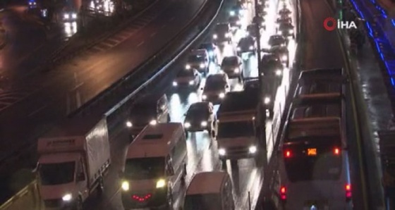 İstanbul'da trafik yoğunluğu yüzde 70’in üzerine çıktı