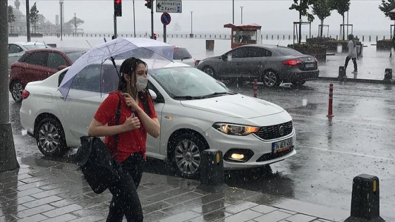 İstanbul'da yağış başladı