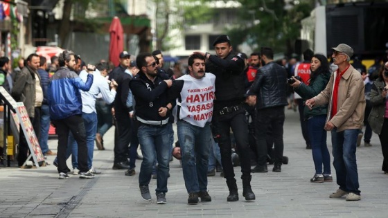 İstanbul'daki 1 Mayıs gösterilerinde 165 kişi gözaltına alındı