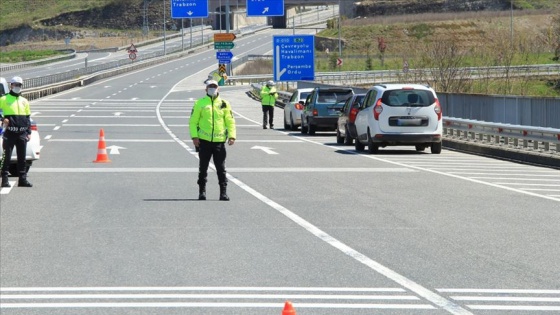 İstanbul'dan Trabzon'a kadar ehliyetsiz araç kullanan sürücüye ceza