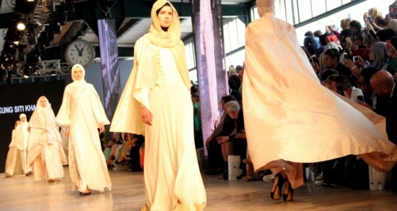 İstanbul Modest Fashion Week tesettür defileleriyle devam etti