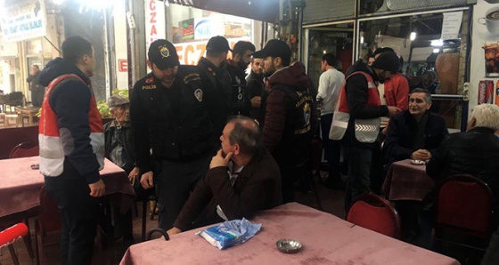 İstanbul polisi okul çevrelerini didik didik aradı