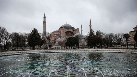 İstanbul&#039;un tarihi ve turistik yerleri koronavirüs nedeniyle sakin