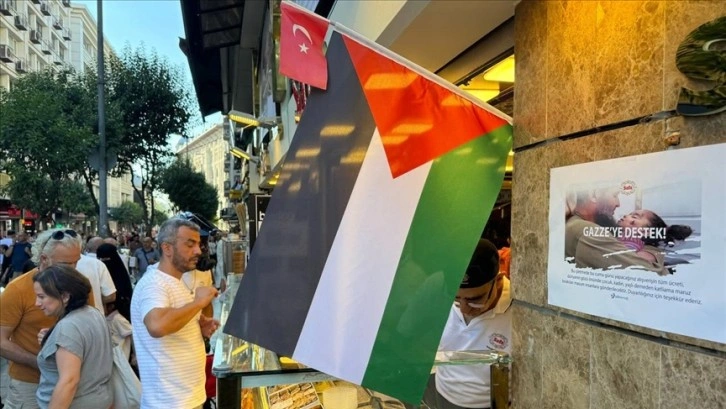 İstanbul'da 25 yıllık tatlıcı bir günlük cirosunu ihtiyaç sahibi Filistinlilere bağışladı