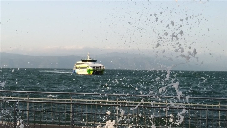 İstanbul'da deniz ulaşımına lodos engeli