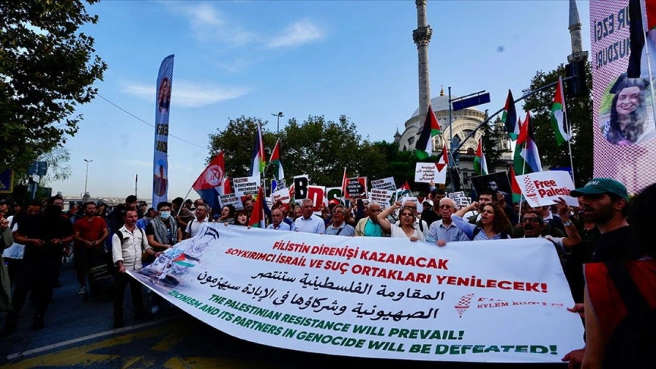 İstanbul'da Filistin direnişine destek yürüyüşü düzenlendi