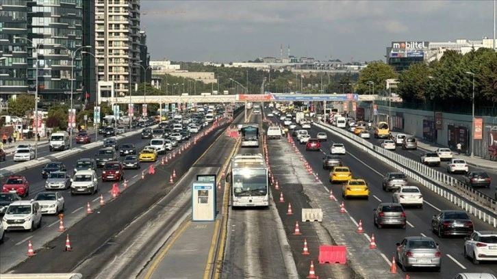 İstanbul'da metrobüs hattındaki 