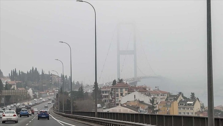 İstanbul'un bazı ilçeleri ile Boğaz'da sis etkili oldu