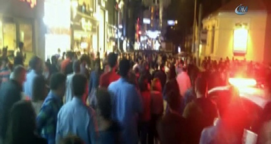 İstiklal Caddesi'nde hareketli gece!