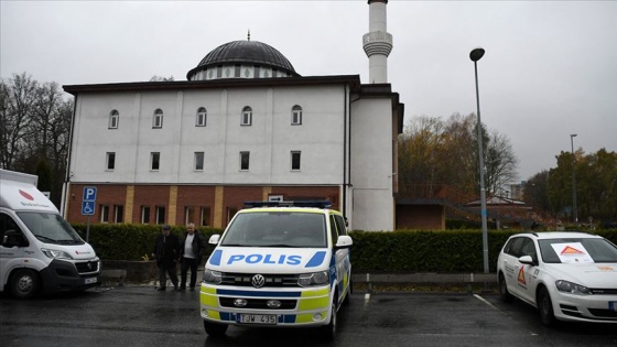 İsveç'te camiye içinde şüpheli beyaz toz bulunan mektup gönderildi