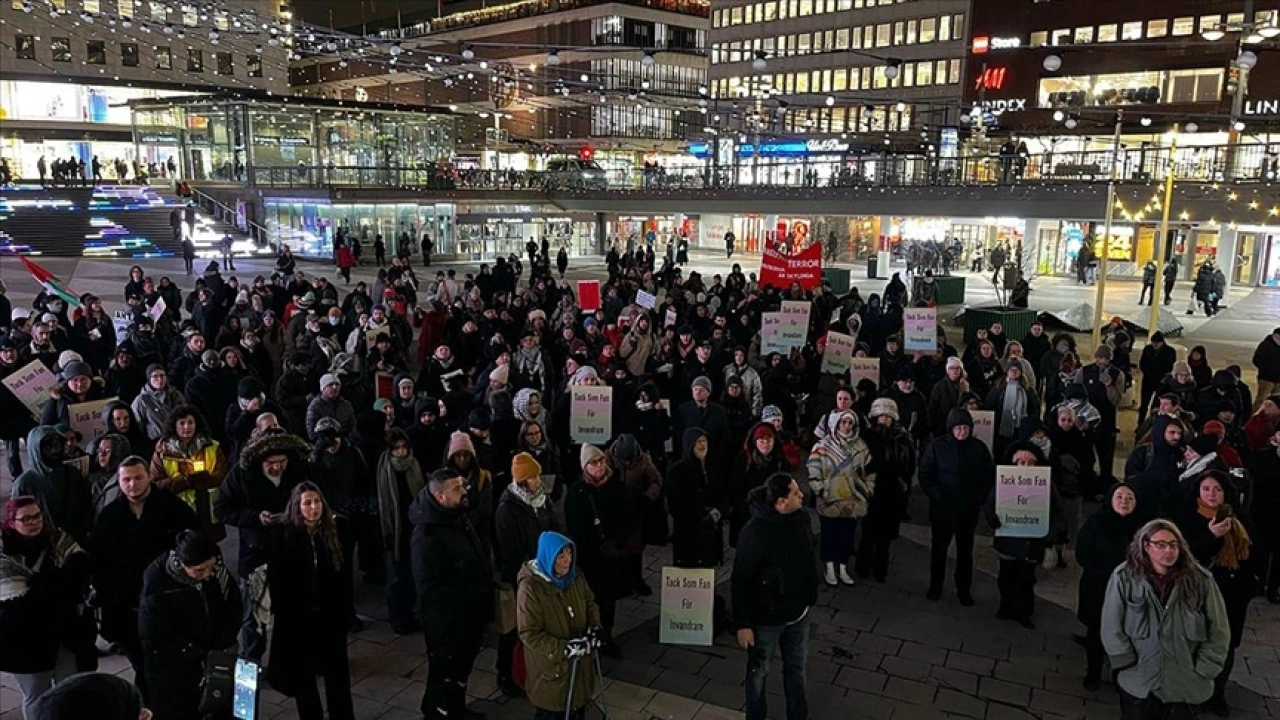 İsveç'te İslamofobi ve ırkçılık protesto edildi