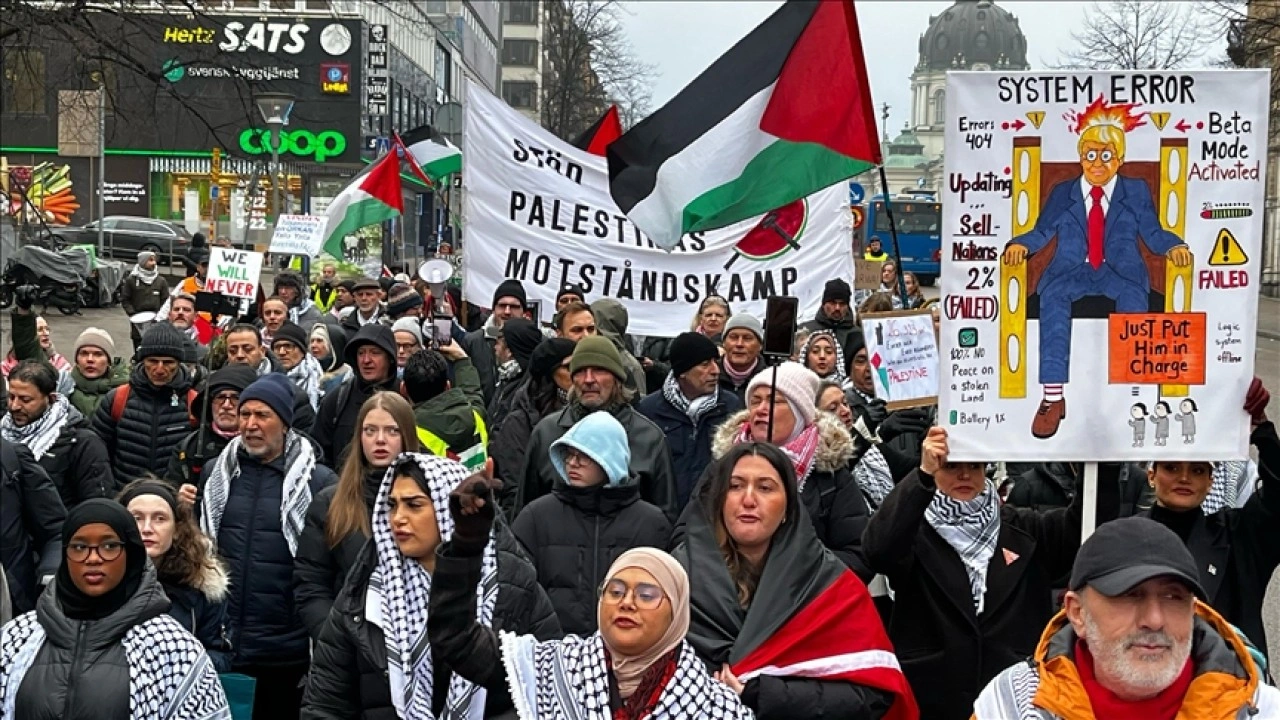 İsveç'te Trump'ın Filistinlileri zorla yerinden etme planı protesto edildi