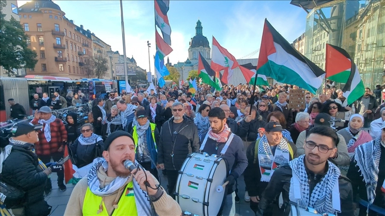 İsveç'te, İsrail'in Gazze ve Lübnan'a saldırıları protesto edildi