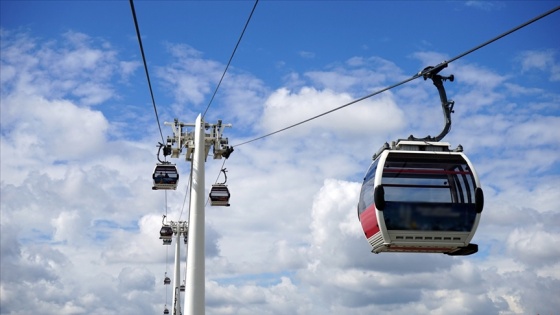 İtalya&#039;da teleferik kabini düştü: 9 ölü