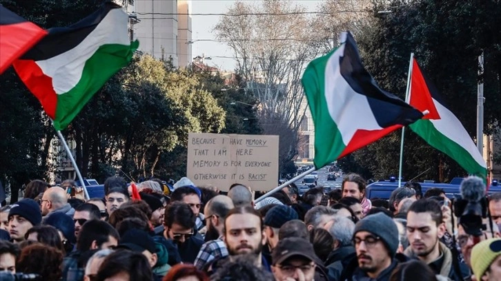 İtalya'da binlerce Filistin destekçisi, gösterileri yasaklanmasına rağmen meydanlara indi