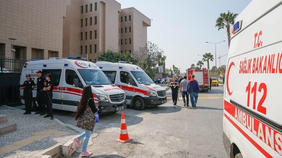 İzmir Adliyesi'ndeki gazdan etkilenen bir kişi öldü