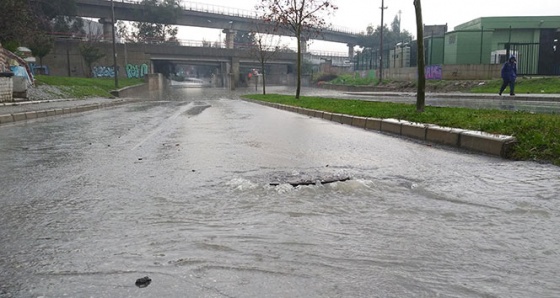 İzmir'de 38 yıl, Manisa'da 74 yıl sonra yağış rekoru