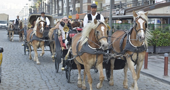 İzmir'de 'Alo Fayton' dönemi