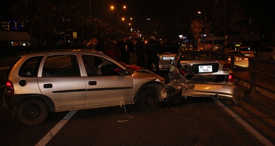 İzmir’de asker uğurlama konvoyu kaza yaptı