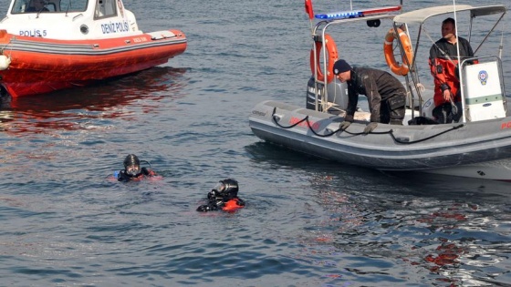 İzmir'de denizde erkek cesedi bulundu