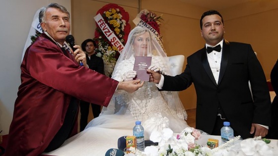 İzmir'de müftünün kıydığı ilk resmi nikah gerçekleşti