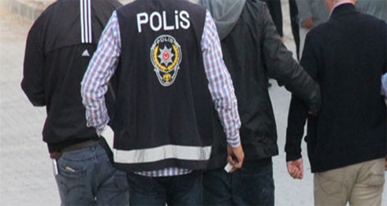 İzmir'de polis ve 'abi'lere operasyon: 24 gözaltı