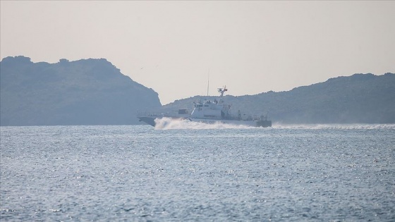 İzmir'de Sahil Güvenlik botu ile düzensiz göçmenleri taşıyan bot çarpıştı: 4 ölü, 1 kayıp