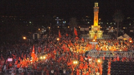 İzmir'de son nöbet coşkusu