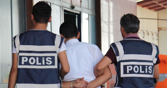 İzmir’de tefecilere operasyon: 20 gözaltı