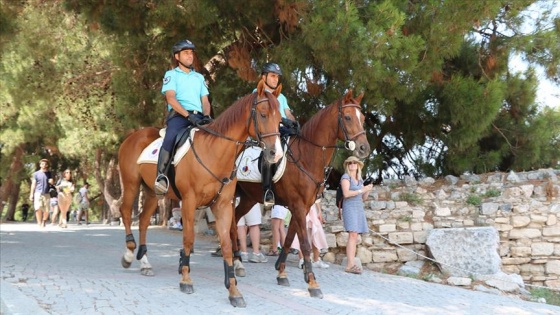 İzmir sahillerinde 'atlı jandarma' dönemi