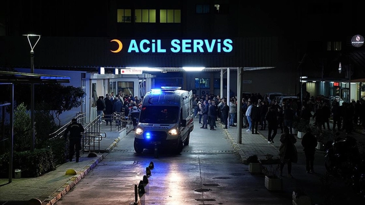 İzmir Seferihisar'da polis ekibine silahlı saldırı