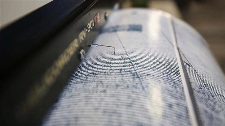 İzmir'de 4,2 büyüklüğünde deprem