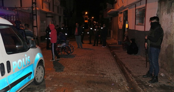 İzne gelen askeri önce pompalı tüfekle yaraladılar sonra defalarca bıçakladılar