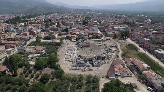 İznik Roma Tiyatrosu kazılarında yeni keşif