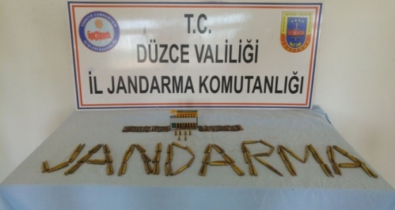 Jandarmadan kenevir baskını