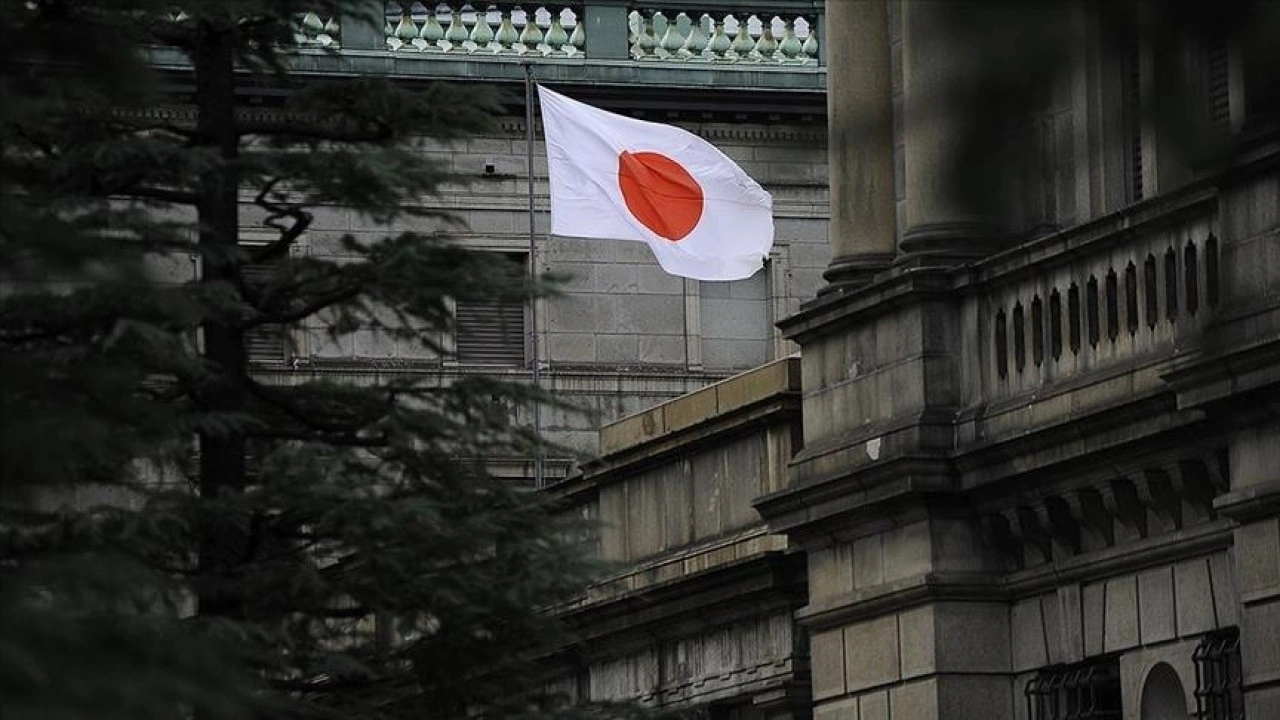 Japon bankası, müşteri kasalarından çalınan milyonlarca dolar için özür diledi