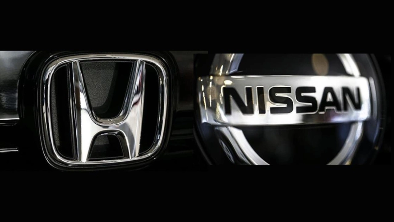 Japon otomobil üreticileri Honda ve Nissan birleşmeyi değerlendiriyor