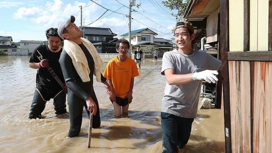 Japonya'da sellerde ölü sayısı 80'i buldu